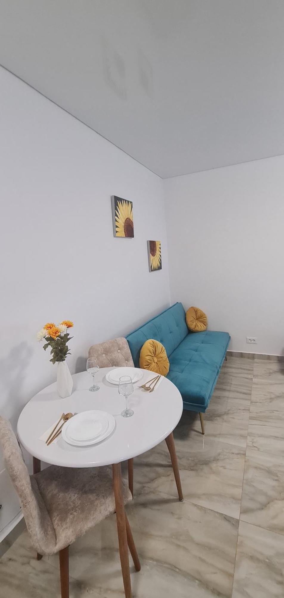 Marble Studio Bucharest Luaran gambar
